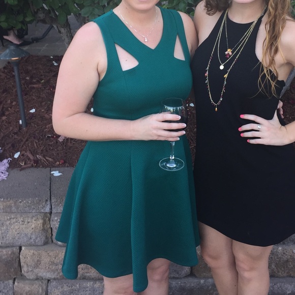 Emerald Green Dress - Picture 5 of 5